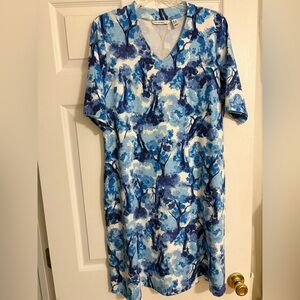 Isaac Mizrahi Blue & White Floral V-Neck Dress